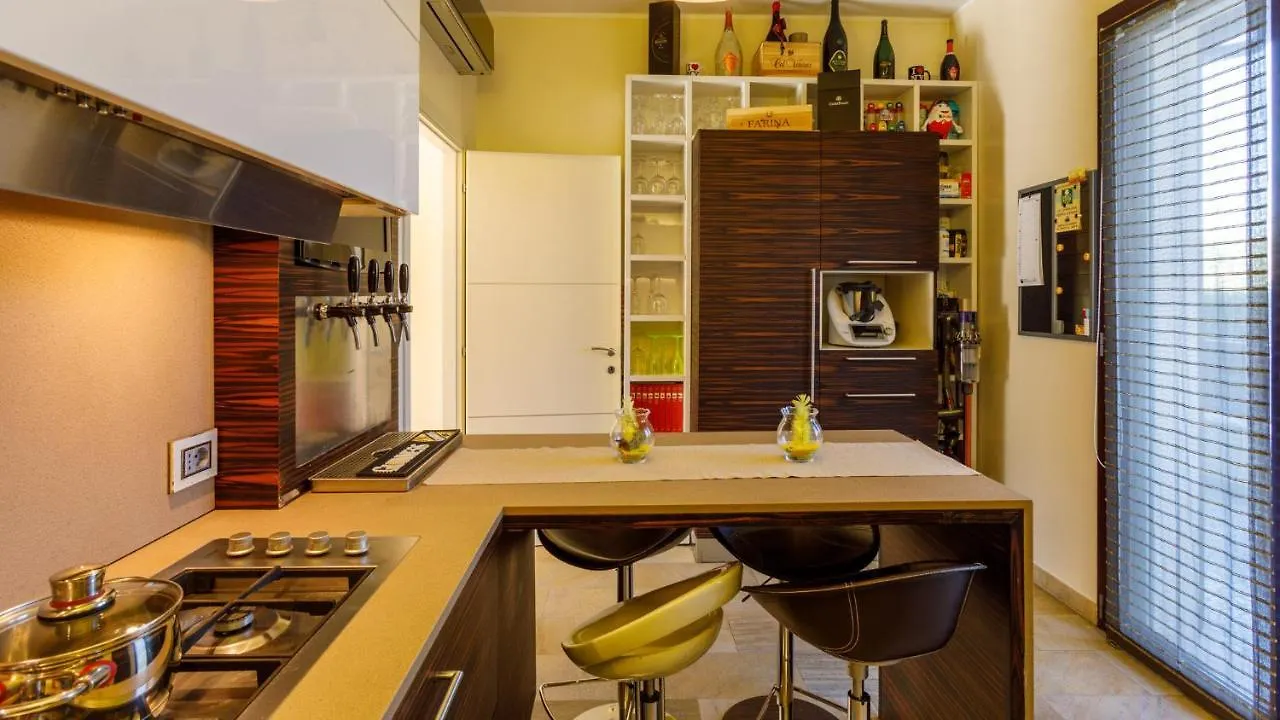 Villa Alais 8, Emma Villas Rimini