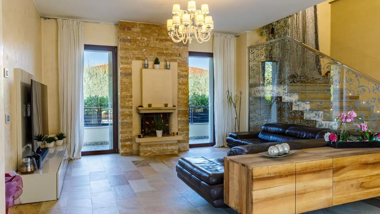 Villa Alais 8, Emma Villas 里米尼
