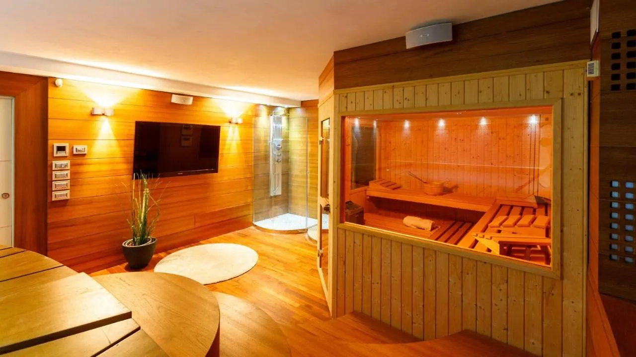 Villa Alais 8, Emma Villas 里米尼