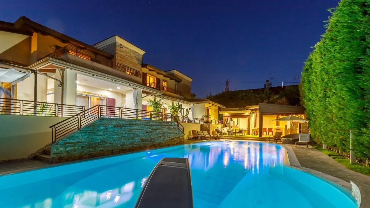 Villa Alais 8, Emma Villas Римини