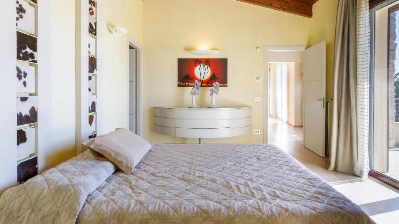 Villa Alais 8, Emma Villas Римини